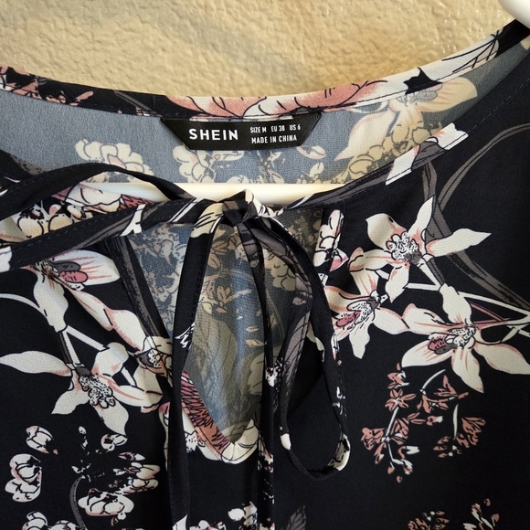 Shein Tie Neck Botanical Floral Short Sleeve Black Top Sz Med Business Career - Picture 3 of 7